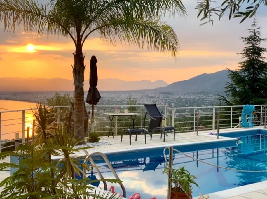 Marine'S Lux Villa:Golden Sunset Каламата Екстер'єр фото