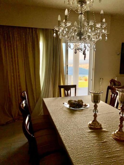 Marine'S Lux Villa:Golden Sunset Каламата Екстер'єр фото
