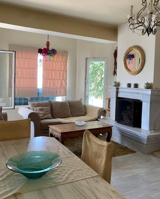 Marine'S Lux Villa:Golden Sunset Каламата Екстер'єр фото